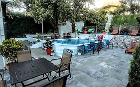 El Mirador Suites